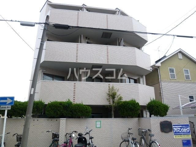 名古屋市千種区菊坂町のマンションの建物外観