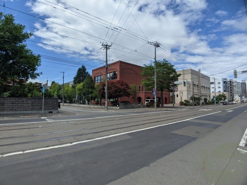 【札幌市中央区南二条西のマンションの中学校】