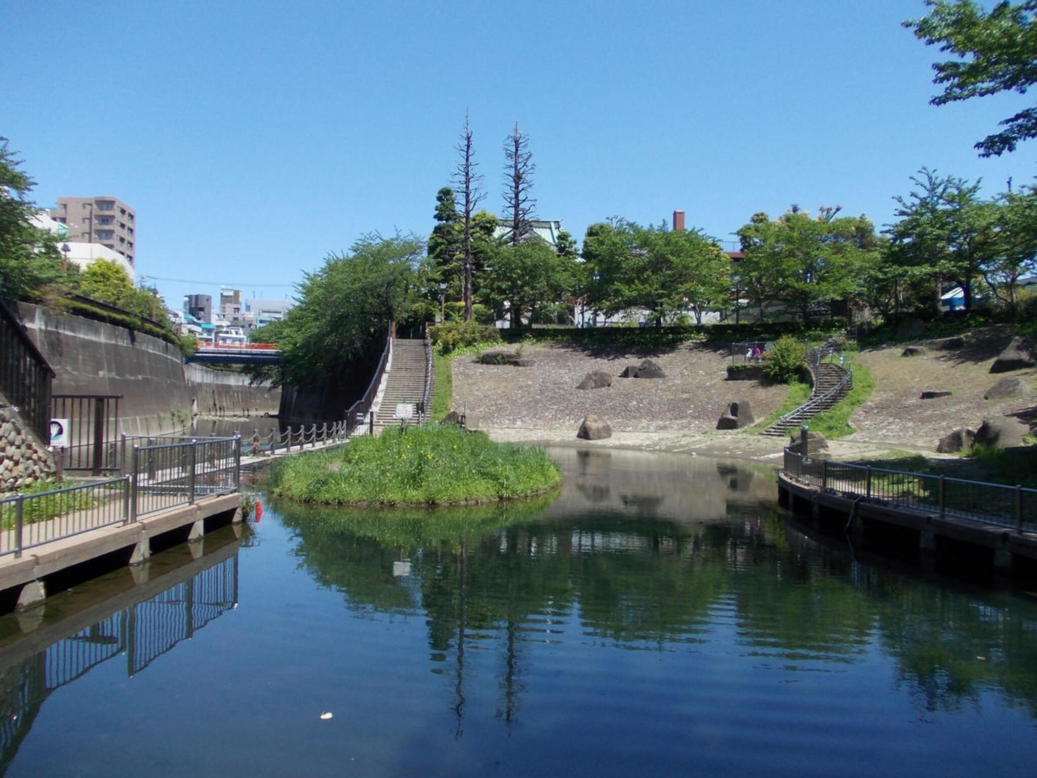 【ザ・ミューチュアル王子本町の公園】