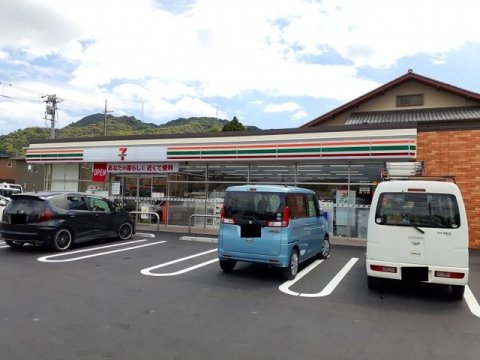 【福山市千田町のアパートのコンビニ】