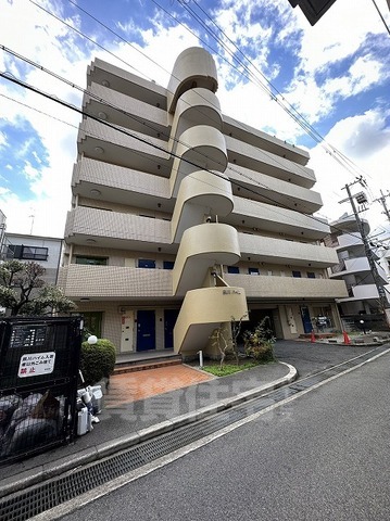 西宮市末広町のマンションの建物外観