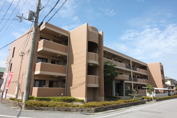 長浜市八幡東町のマンションの建物外観