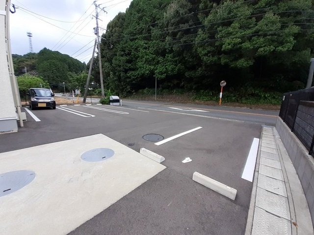 【嬉野市嬉野町大字下宿のアパートの駐車場】