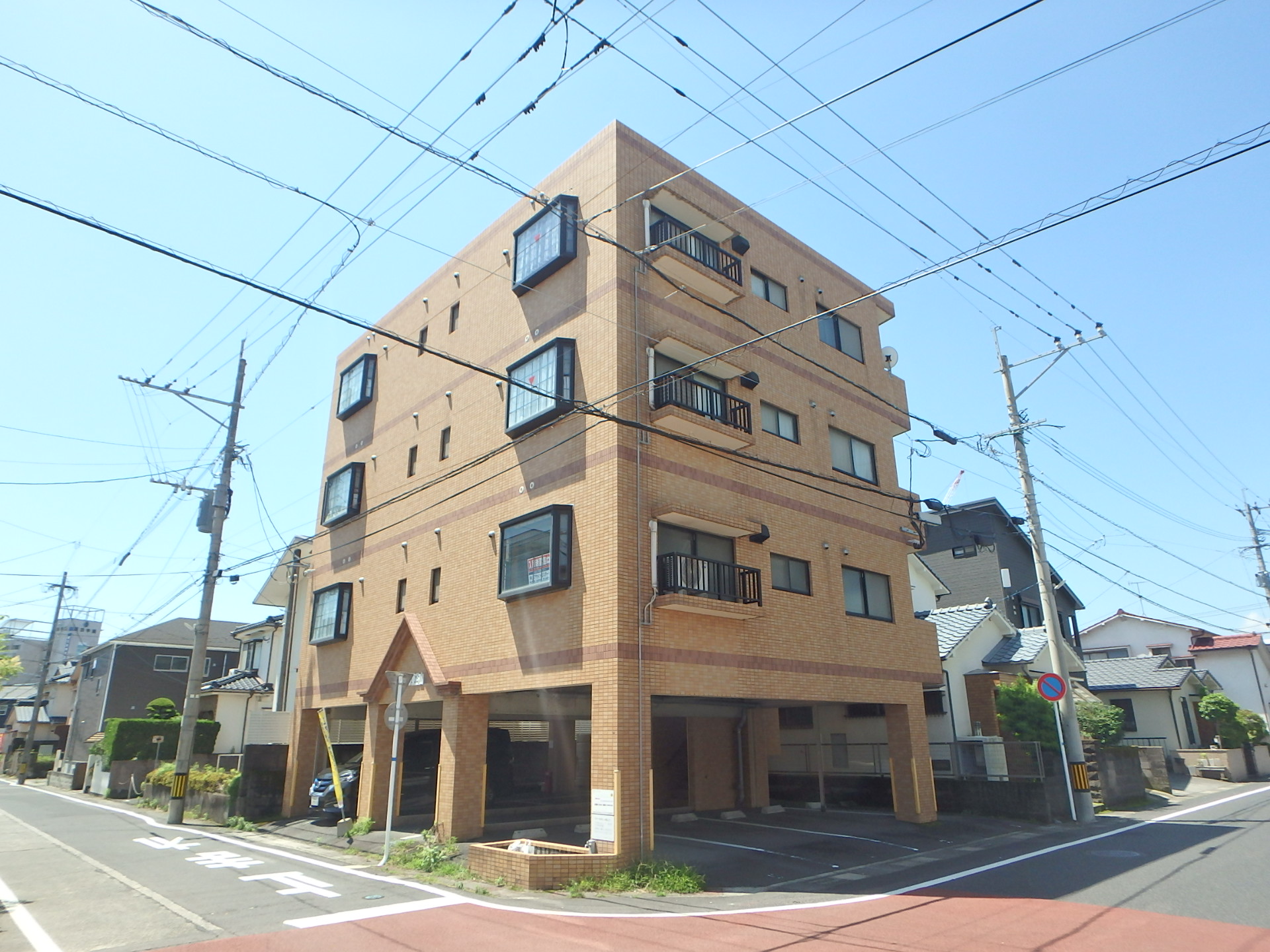 エクセル東谷山の建物外観