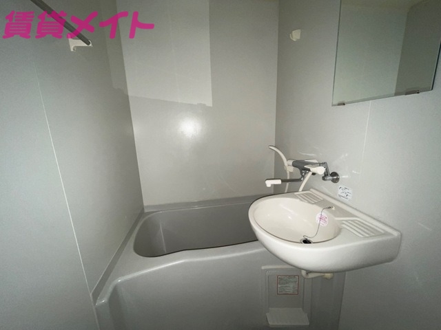 バス・シャワールーム　別部屋同型タイプ