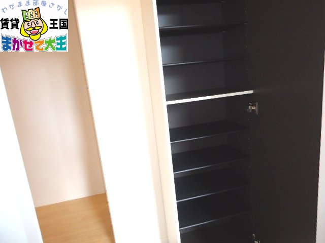 玄関　シューズボックス
