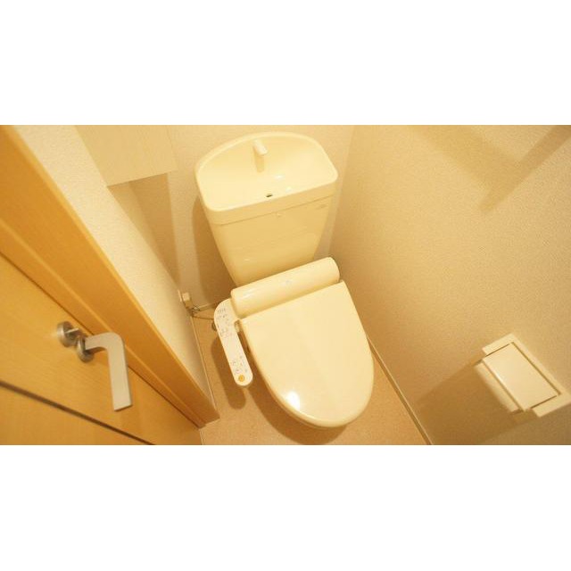 トイレ　シャワー付きトイレ