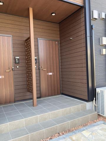 エントランス　駐車場