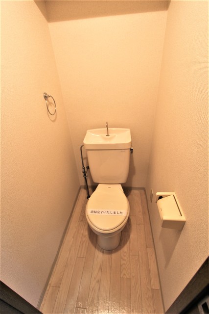 メゾン・ド・ヴィレ須磨のトイレ写真