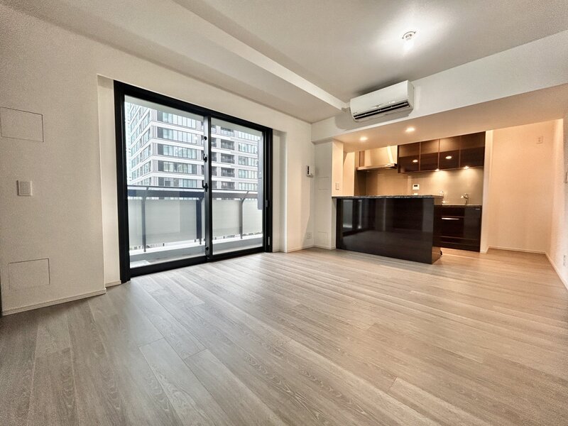 居室・リビング　※別部屋の参考写真です。