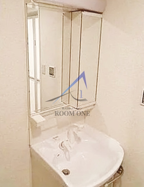 洗面設備　洗面台です。