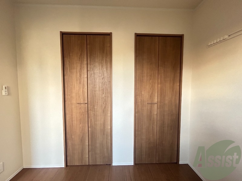 収納　洋室のクローゼット。広さは十分そうです。