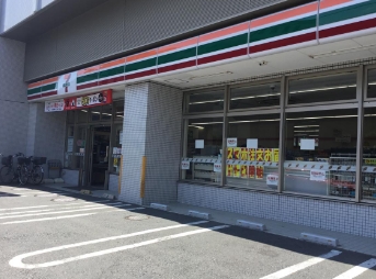 コンビニ　セブンイレブン 杉並和田1丁目店（コンビニ）まで574m