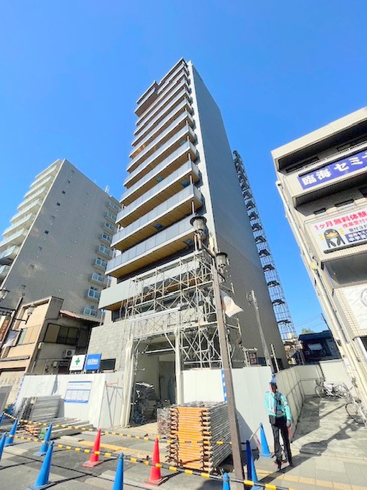 建物外観　建築中