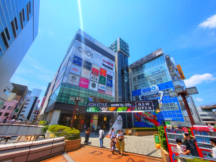 ショッピングセンター　DOM（ショッピングセンター）まで111m