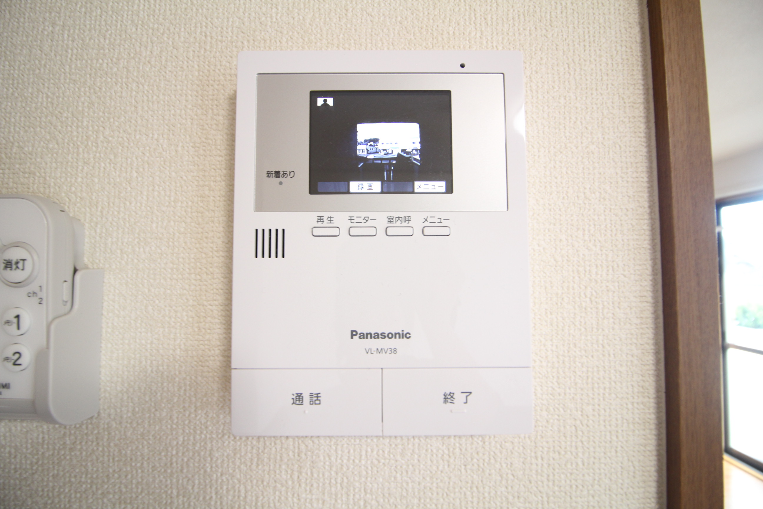 セキュリティ　来訪者を確認できるモニター付きインターホンで安心◎