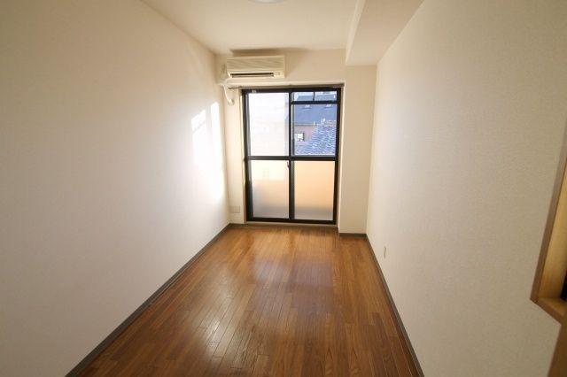 居室・リビング　アリエスかまくら　当店なら仲介手数料無料でご紹介。