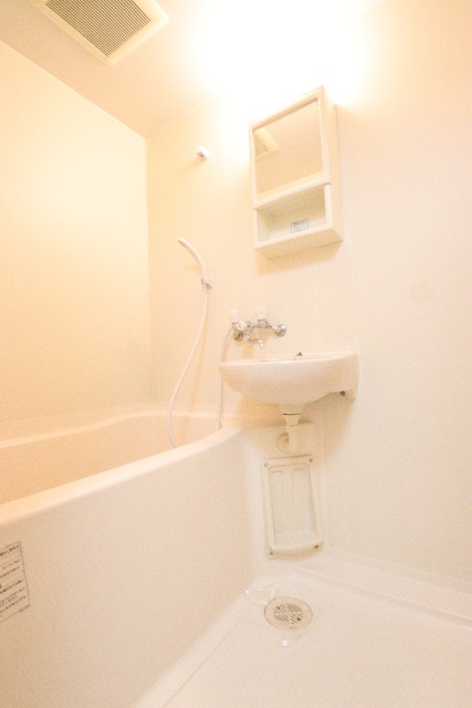 バス・シャワールーム　別室の参考写真です。※現況優先