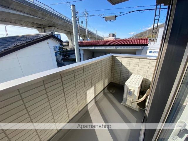 高松市 3階建 築5年の内装写真