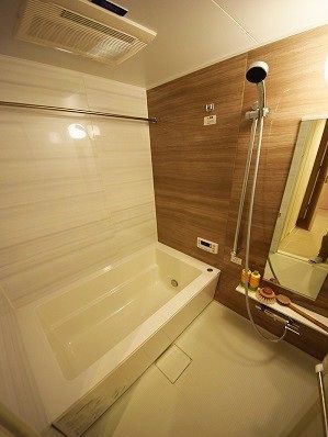 バス・シャワールーム　※別部屋参考写真