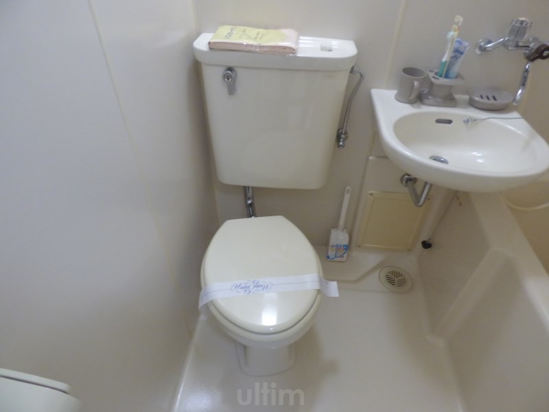 トイレ　別の部屋の写真