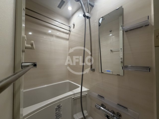 バス・シャワールーム　ファインレジデンス大阪本町　浴室