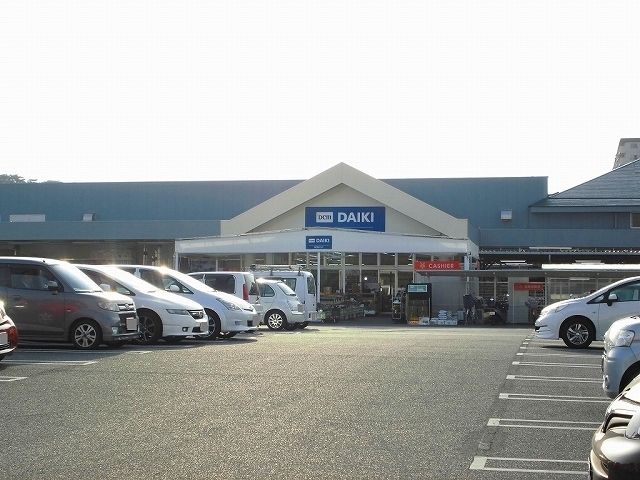 ホームセンター　ＤＣＭ北吉津店（ホームセンター）まで700m