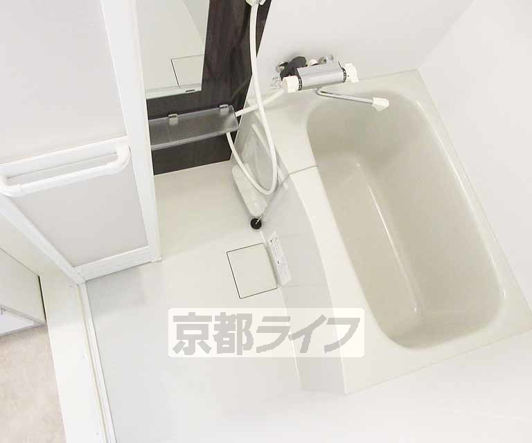 バス・シャワールーム　とっても綺麗なお風呂です・