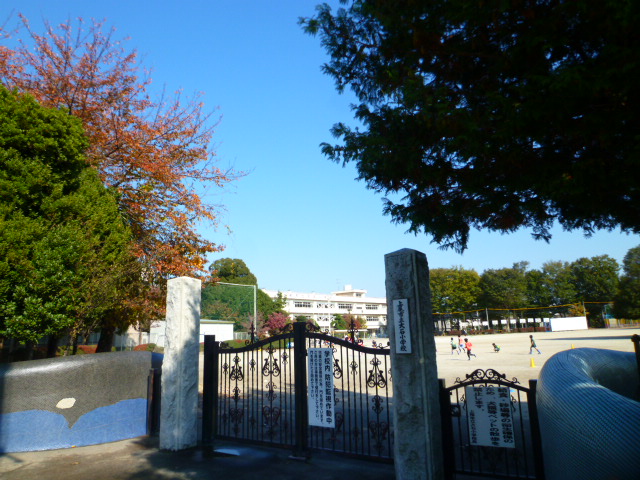 小学校　上尾市立大石小学校（小学校）まで600m