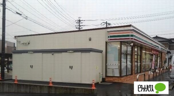 コンビニ　セブンイレブン半田成岩本町店（コンビニ）まで413m