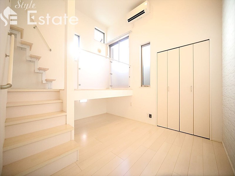 居室・リビング　内装