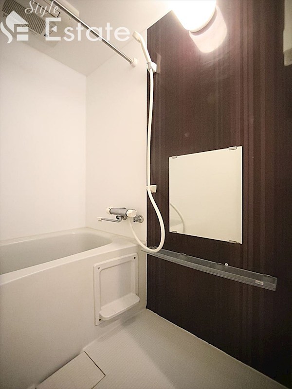 バス・シャワールーム　バスルーム