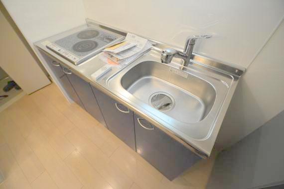 キッチン　オシャレなシステムキッチン。お料理好きには嬉しいですね。