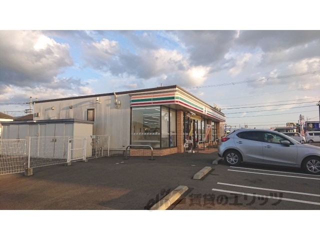 コンビニ　セブンイレブン橿原十市町店（コンビニ）まで750m