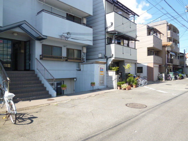 スーパー　ライフ　三国橋店（スーパー）まで492m