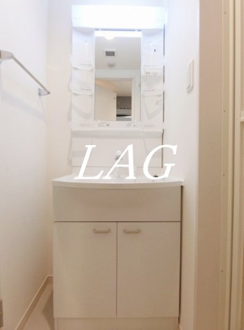 洗面設備　独立洗面台です。