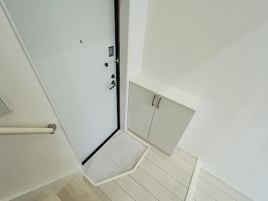 玄関　※写真は類似です