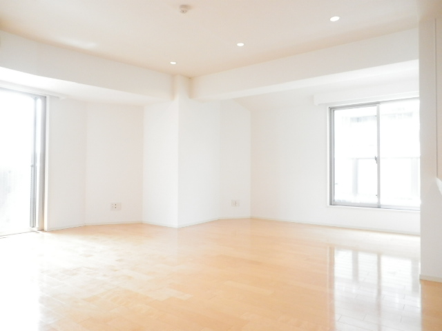 居室・リビング　内観1