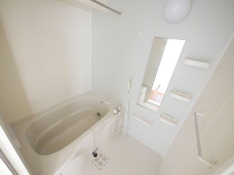 バス・シャワールーム　シャワー・追い焚き給湯