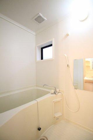 バス・シャワールーム　お風呂です