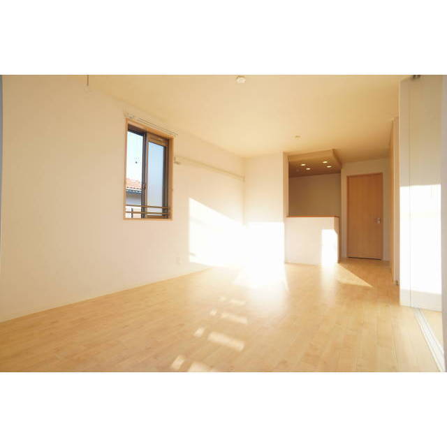 居室・リビング　１３．２帖のゆったりとしたＬＤＫ♪