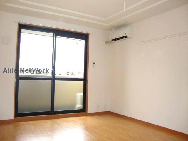 居室・リビング　※同物件、別部屋の写真です