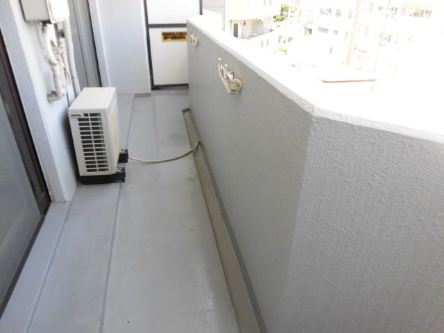 バルコニー　外干しのできるバルコニーです