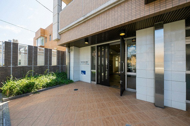 エントランス　エントランス