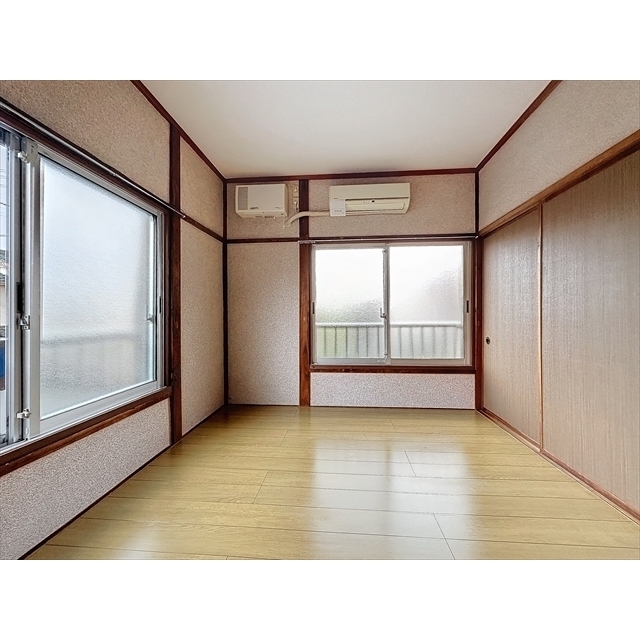 その他部屋・スペース　２面採光で明るい４．５帖