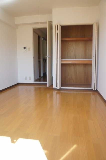 居室・リビング　ピカピカの室内♪