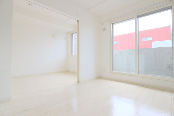 居室・リビング　広々としたリビングです♪