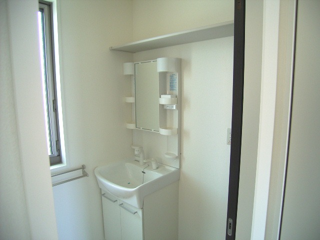 洗面設備　2008年7月撮影
