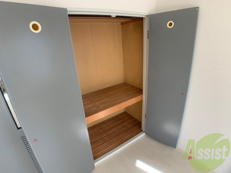 収納　寝室の収納です。部屋がすっきり片付きます。