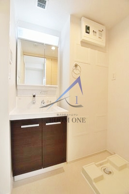 洗面設備　独立洗面台です。